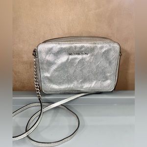 Michael Kors Jet Set Silver Purse